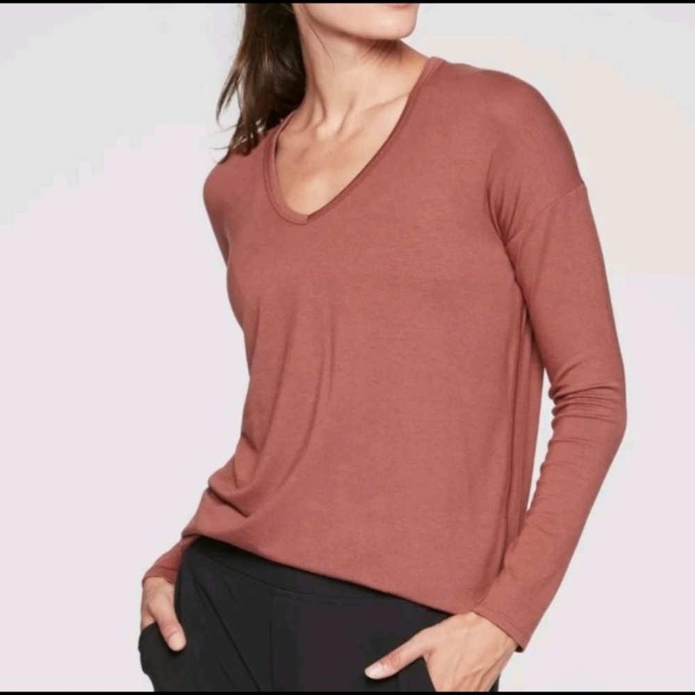 Athlete Cloud light Stratus Relaxed Long Sleeve Top